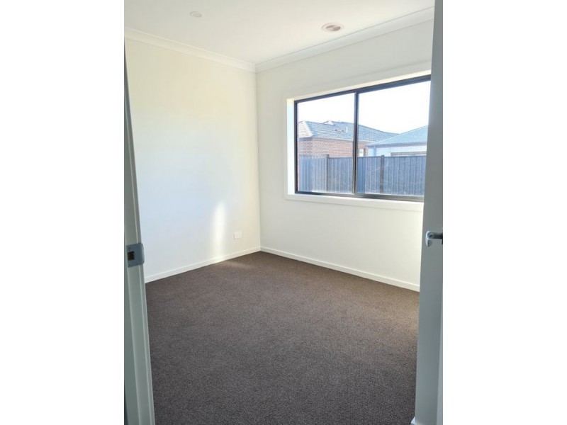 27 Danzig Street, Kalkallo VIC 3064