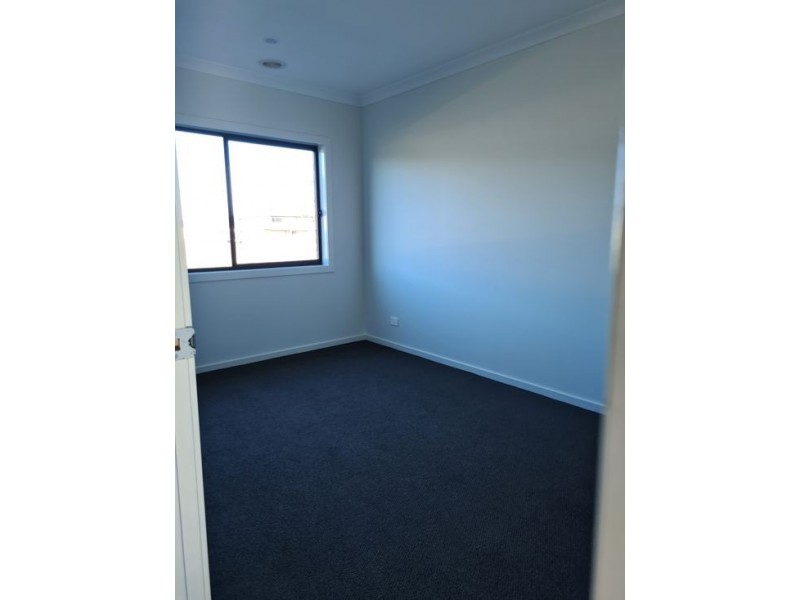 27 Danzig Street, Kalkallo VIC 3064