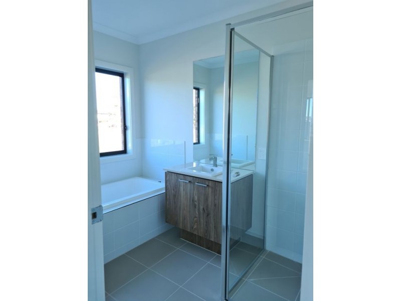 27 Danzig Street, Kalkallo VIC 3064