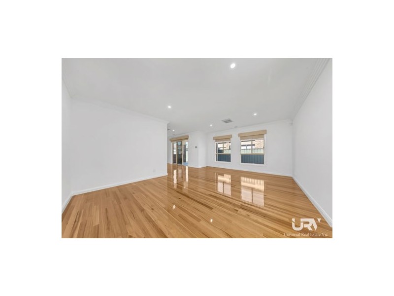 34 Thorngrove Avenue, Craigieburn VIC 3064