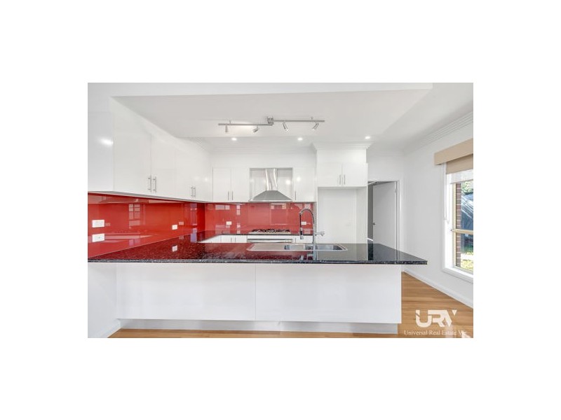 34 Thorngrove Avenue, Craigieburn VIC 3064