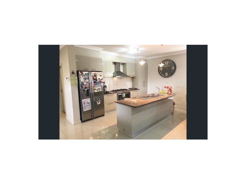 15 Crosskeys Road, Craigieburn VIC 3064