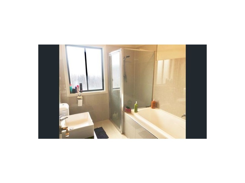 15 Crosskeys Road, Craigieburn VIC 3064