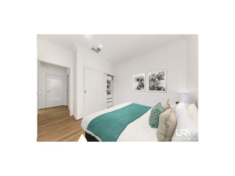 16 HESLOP ST, Mickleham VIC 3064