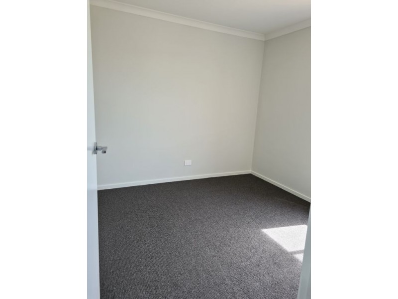 25 Weston Street, Mickleham VIC 3064