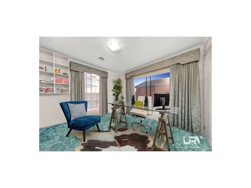 9 Ninnis Court, Roxburgh Park VIC 3064