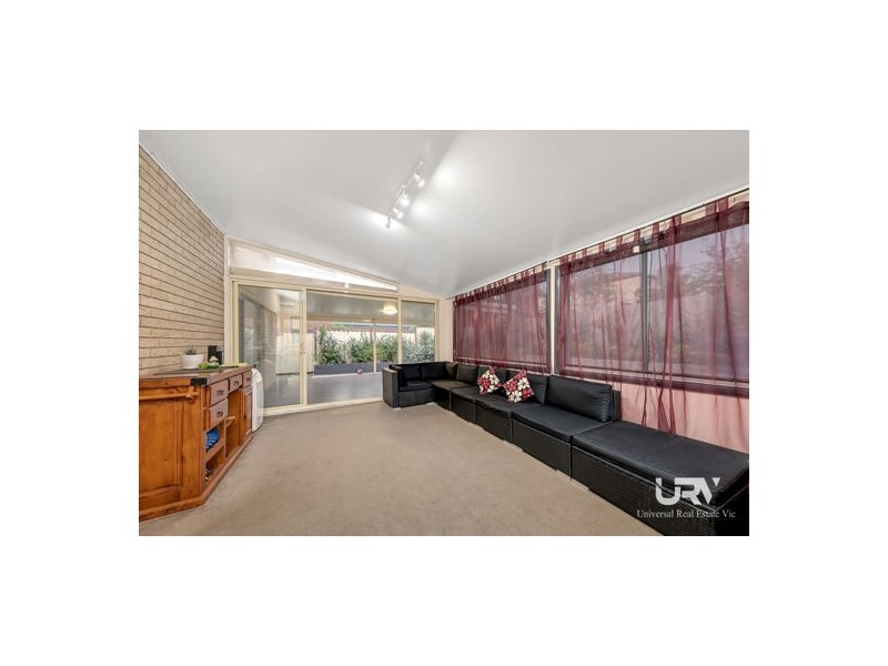9 Ninnis Court, Roxburgh Park VIC 3064