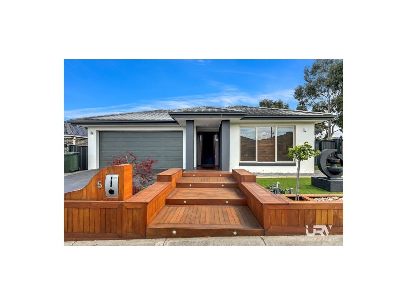 5 Brambuk Avenue, Craigieburn VIC 3064
