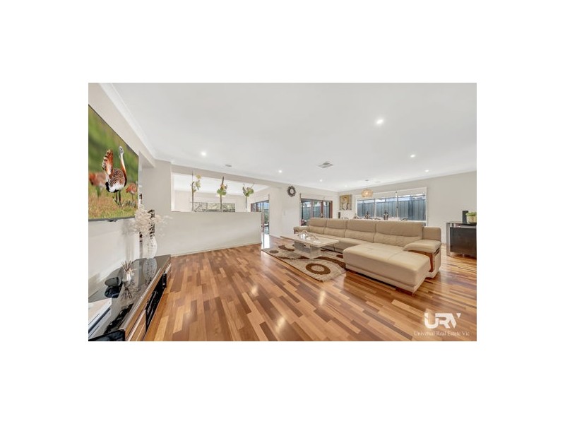 5 Brambuk Avenue, Craigieburn VIC 3064