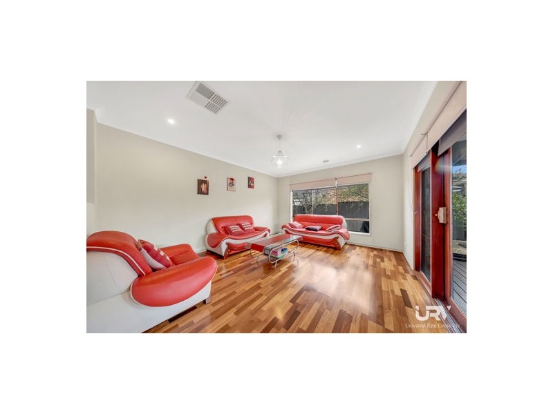 5 Brambuk Avenue, Craigieburn VIC 3064