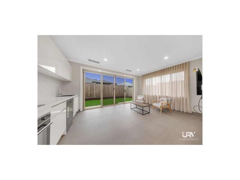 46 Harfield Avenue, Mickleham VIC 3064