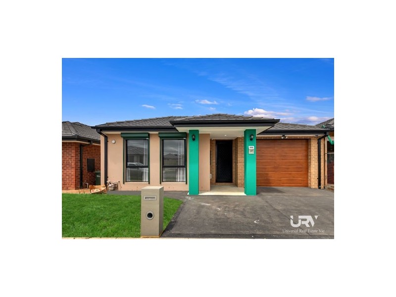 27 Weymouth Circuit, Donnybrook VIC 3064