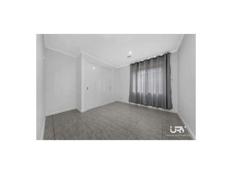 27 Weymouth Circuit, Donnybrook VIC 3064