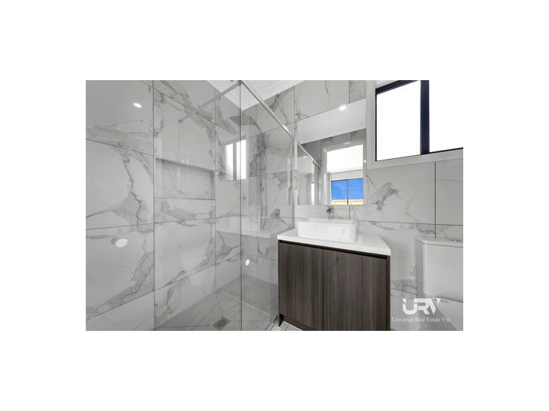 27 Weymouth Circuit, Donnybrook VIC 3064