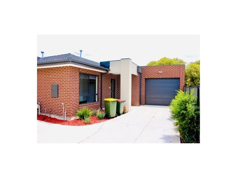 2/3 St Austell Court, Craigieburn VIC 3064