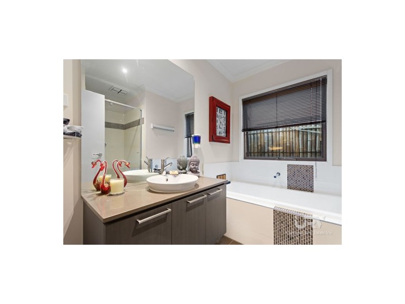 13 Gardner Terrace, Craigieburn VIC 3064