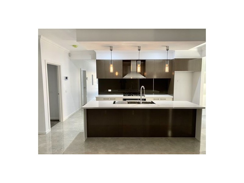 13 Heron Drive, Mickleham VIC 3064