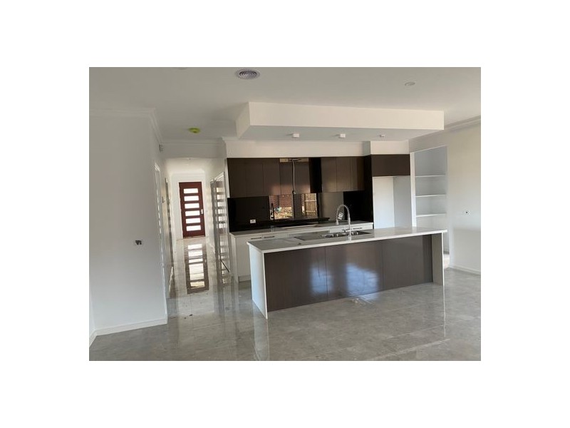 13 Heron Drive, Mickleham VIC 3064