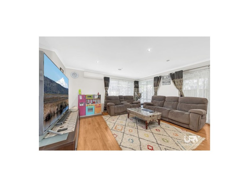 48 Mulberry Pass, Craigieburn VIC 3064