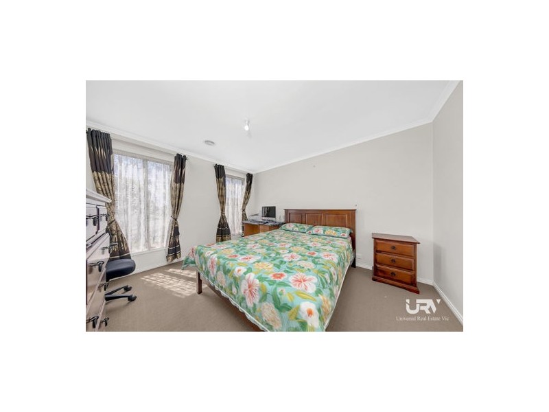 48 Mulberry Pass, Craigieburn VIC 3064