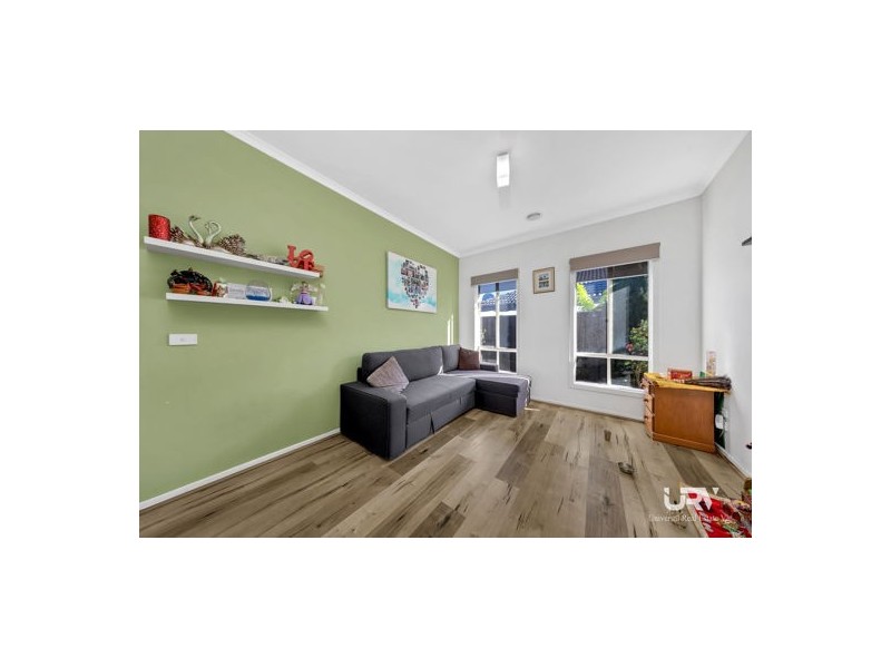 6 Gippsland Way, Craigieburn VIC 3064