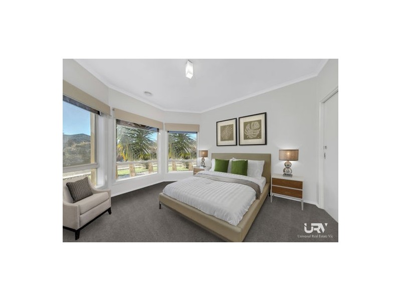 6 Gippsland Way, Craigieburn VIC 3064