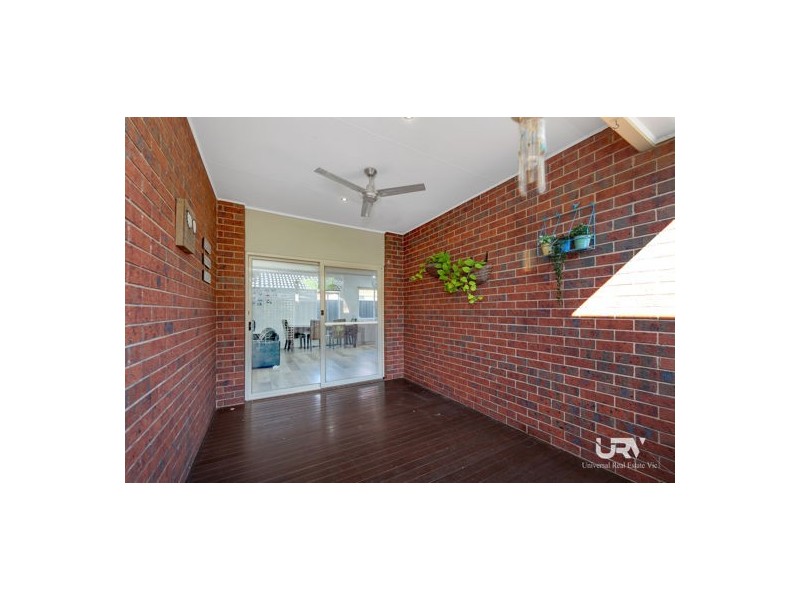 6 Gippsland Way, Craigieburn VIC 3064