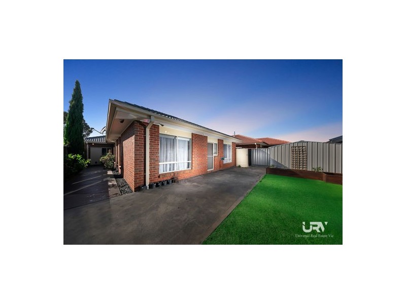 6 Gippsland Way, Craigieburn VIC 3064