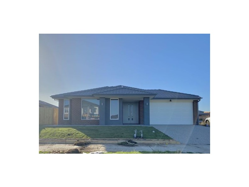 40 Faraday Street, Mickleham VIC 3064