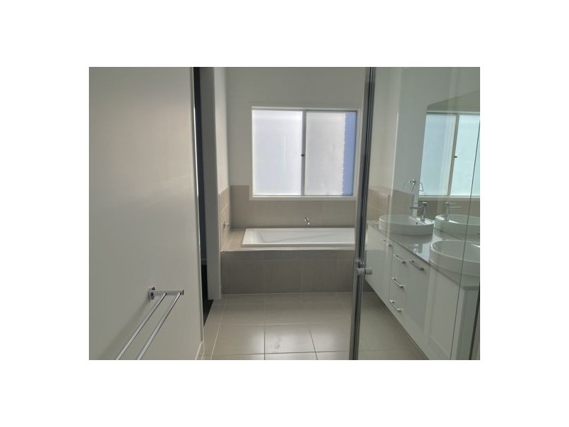 40 Faraday Street, Mickleham VIC 3064