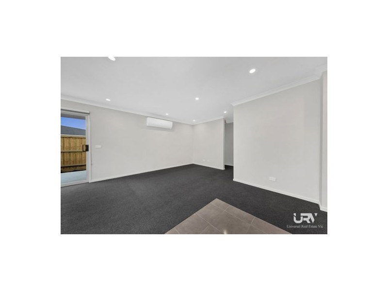25 Weston Street, Mickleham VIC 3064
