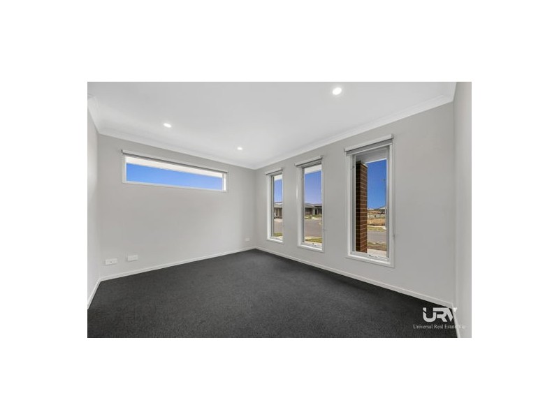 25 Weston Street, Mickleham VIC 3064