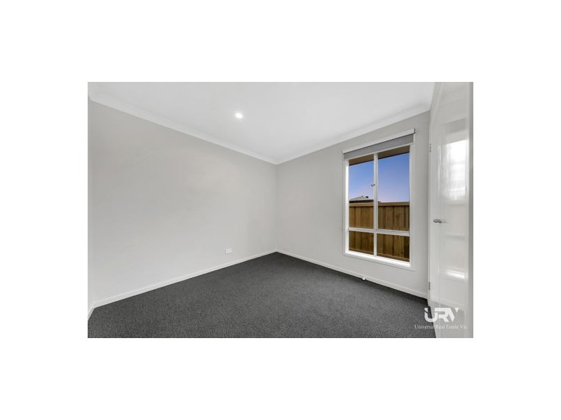 25 Weston Street, Mickleham VIC 3064