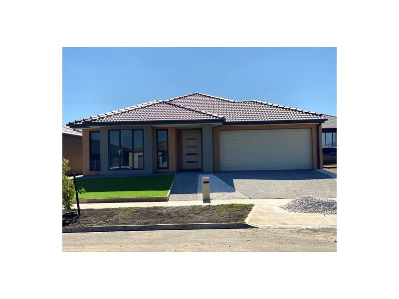 14 Peanut Avenue, Mickleham VIC 3064