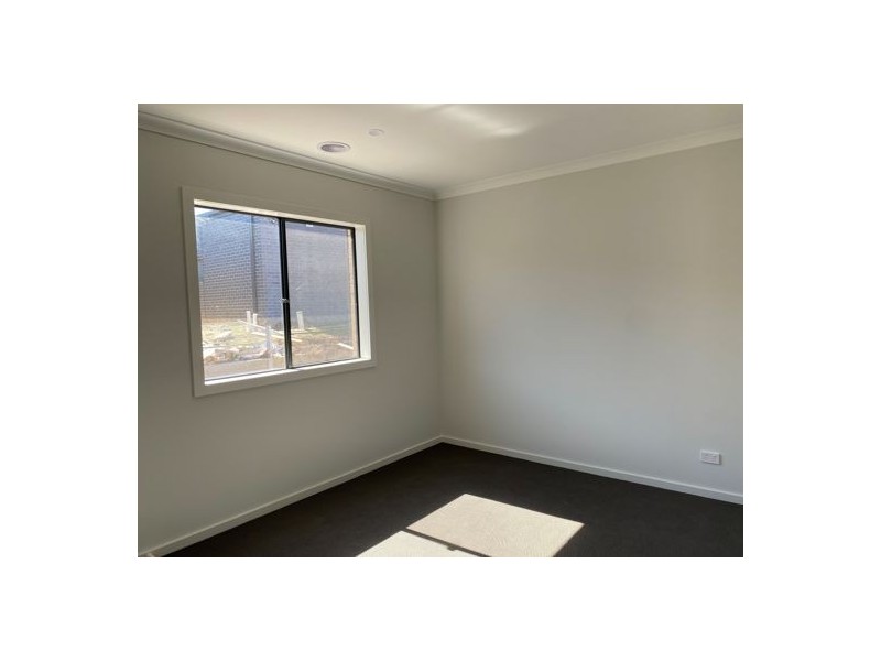 14 Peanut Avenue, Mickleham VIC 3064