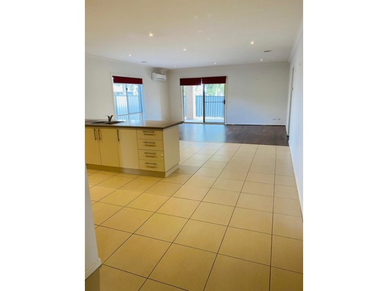 18 Watergum Avenue, Craigieburn VIC 3064