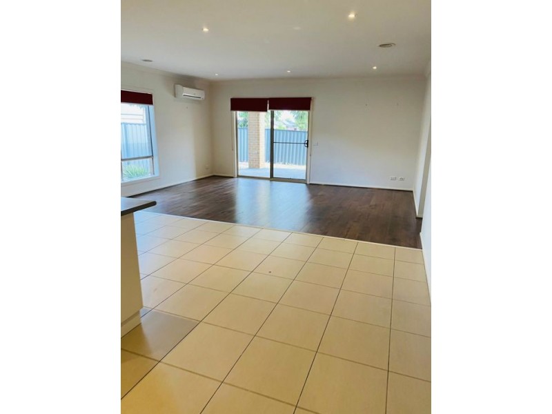 18 Watergum Avenue, Craigieburn VIC 3064