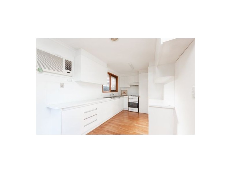 98 Hanson Road, Craigieburn VIC 3064