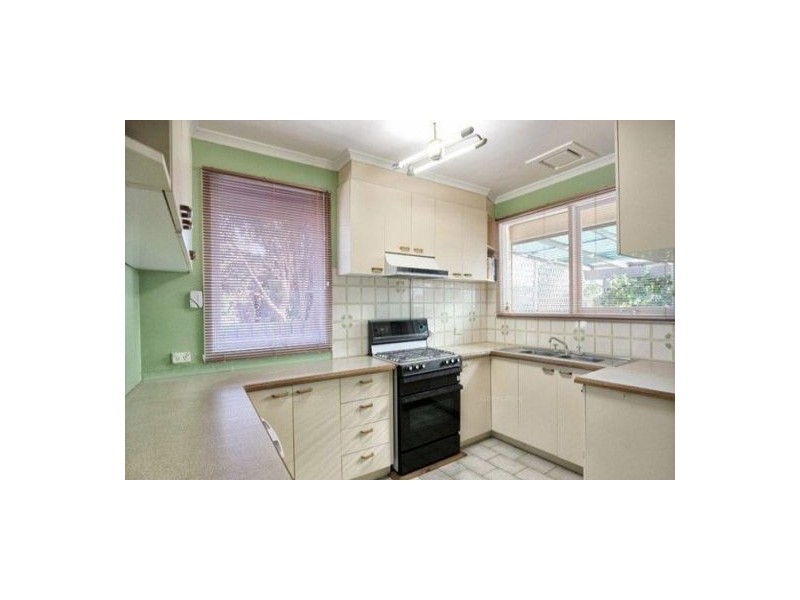 9 Hamilton Street, Craigieburn VIC 3064