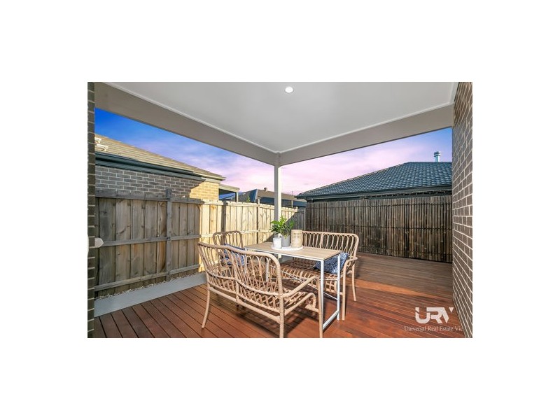 35 Moonlight Way, Mickleham VIC 3064