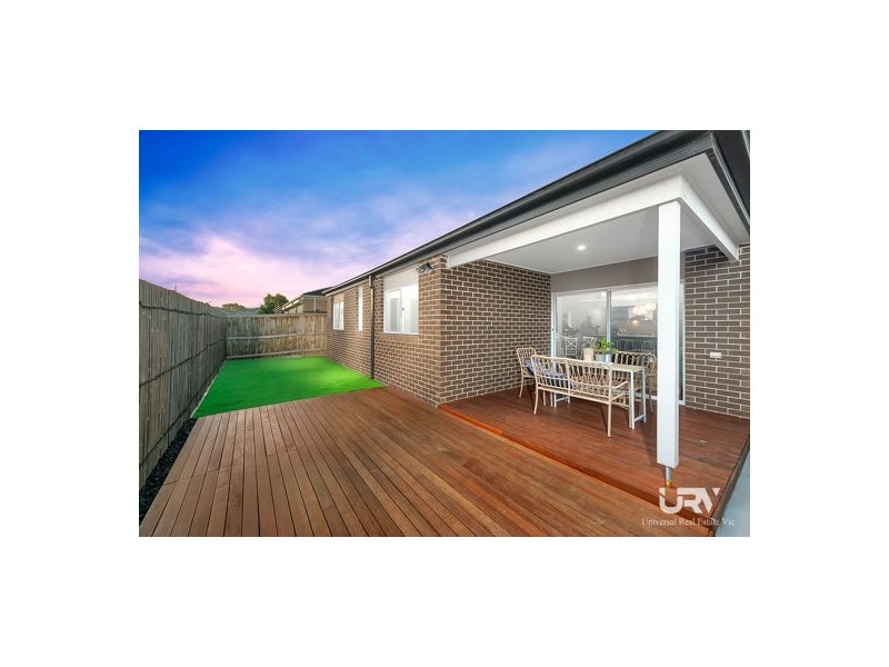 35 Moonlight Way, Mickleham VIC 3064