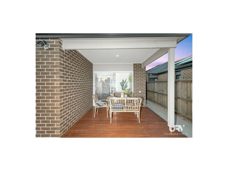 35 Moonlight Way, Mickleham VIC 3064
