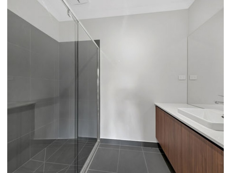 1 Flaubert Road, Craigieburn VIC 3064