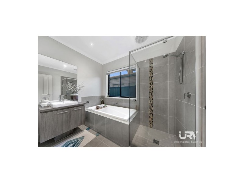 20 Viewmont Avenue, Craigieburn VIC 3064