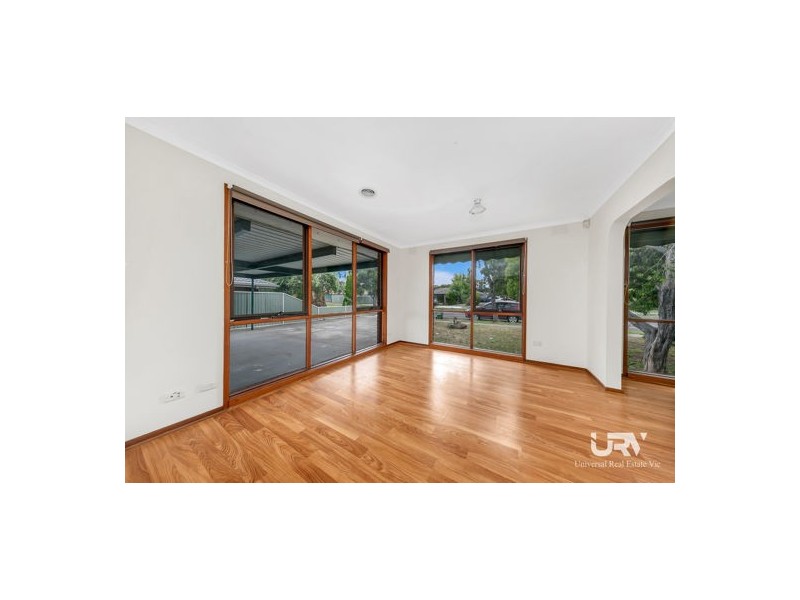 98 Hanson Road, Craigieburn VIC 3064