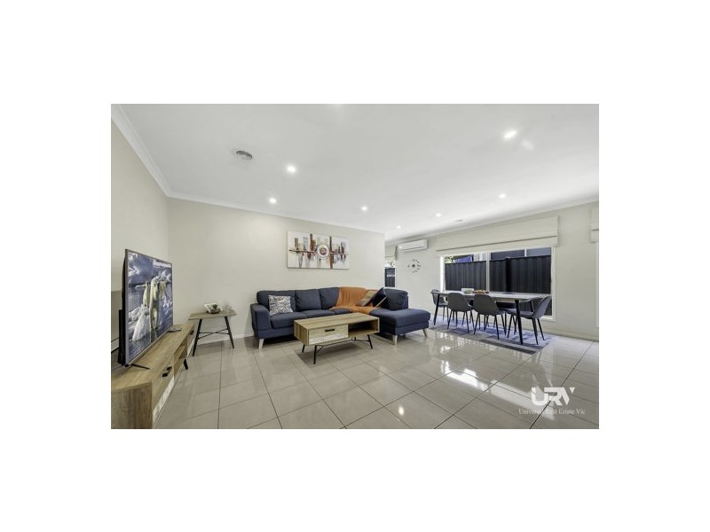 16 Bottlebrush Road, Craigieburn VIC 3064