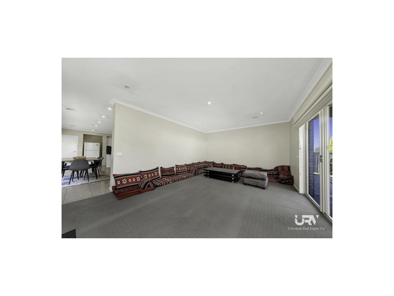 16 Bottlebrush Road, Craigieburn VIC 3064