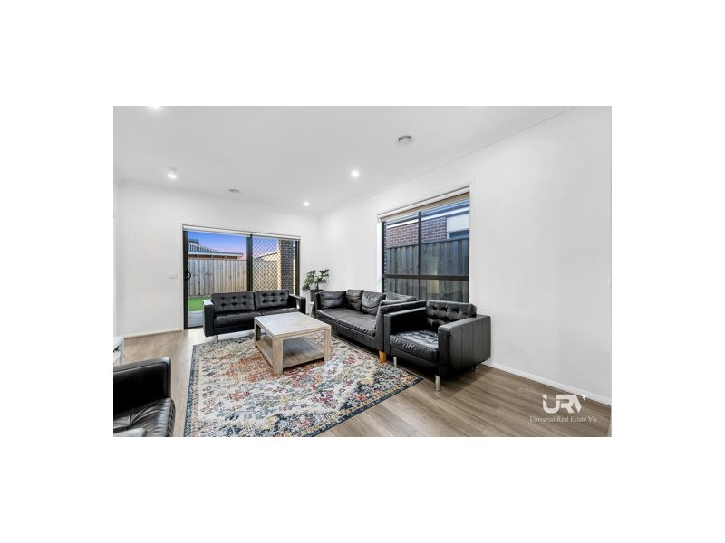 54 Adoquin Street, Doreen VIC 3754