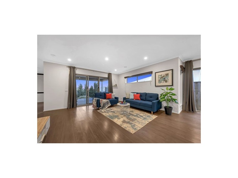 49 Golf Links Drive, Beveridge VIC 3753