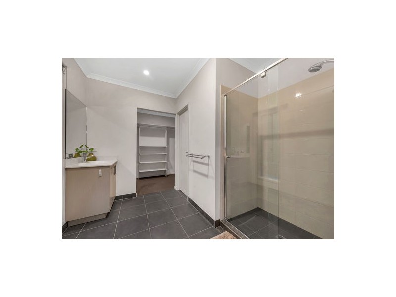 49 Golf Links Drive, Beveridge VIC 3753
